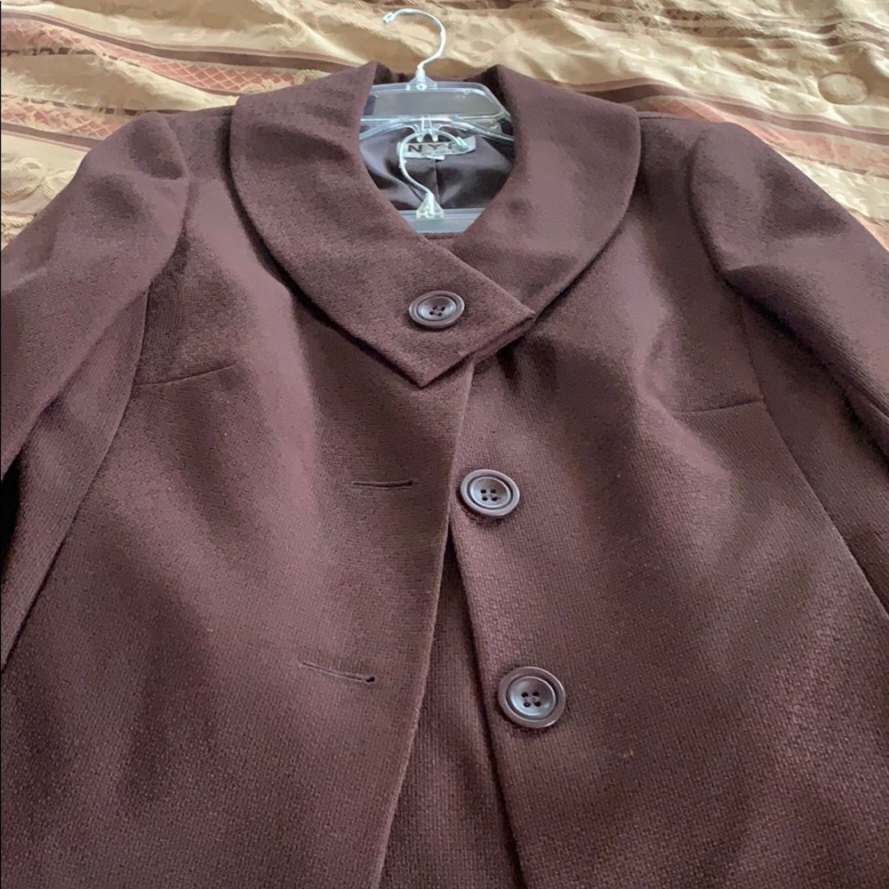 Skirt suit